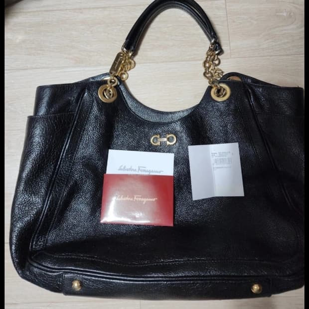 페라가모간치니체인숄더백