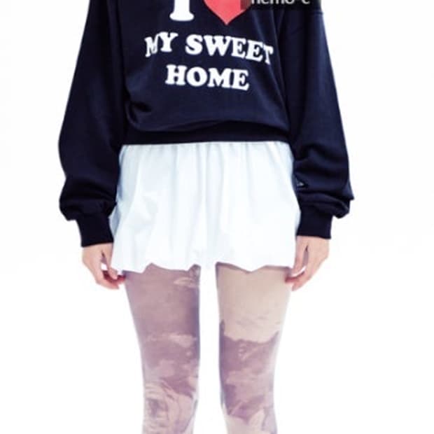 유희 i love my sweet home 오프숄더 맨투맨(조이 착용)