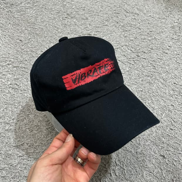 바이브레이트 볼캡