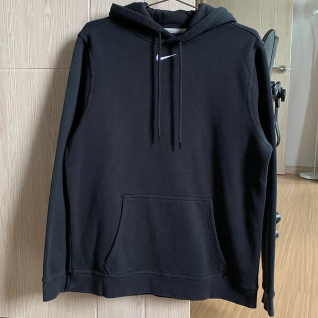 나이키 스우시 후드티