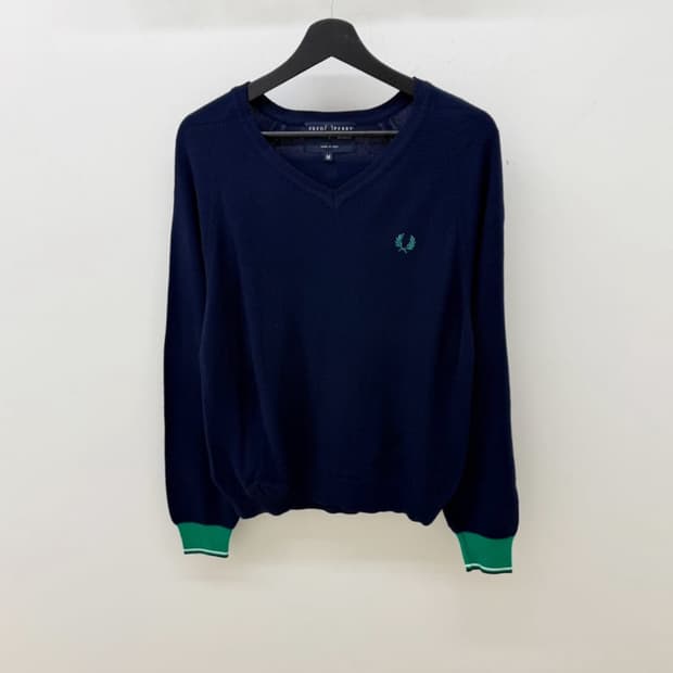 꼼데가르송 셔츠 x 프레드페리 v넥 니트