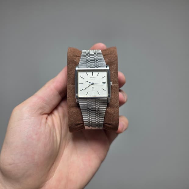 Seiko Quartz 4122-5000