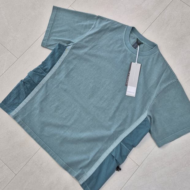 (새상품) UNAFFECTED SIDE POCKETS T-SHIRT L
