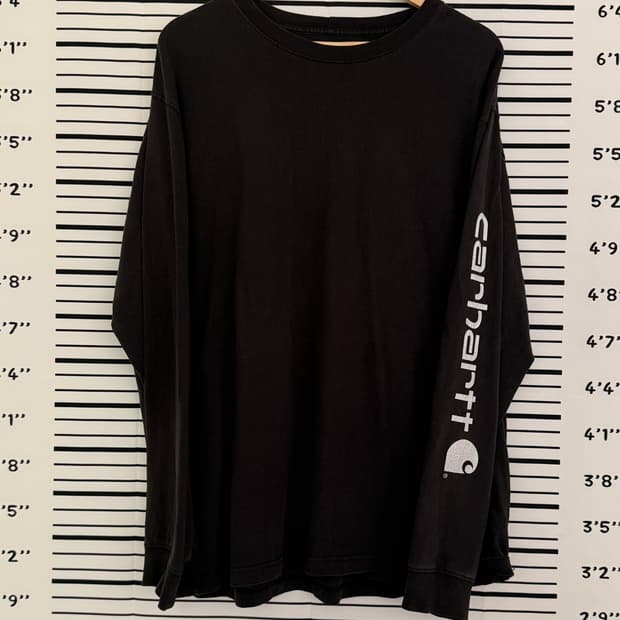  칼하트 (Carhartt) 시그니처 슬리브 로고 롱슬리브 