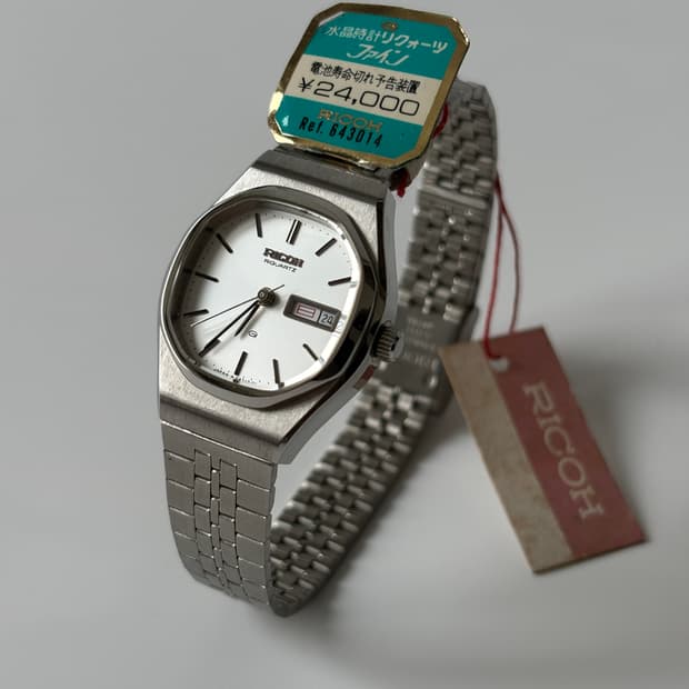 리코 1980년대 빈티지 시계 실버 쿼츠 여성 데드스탁