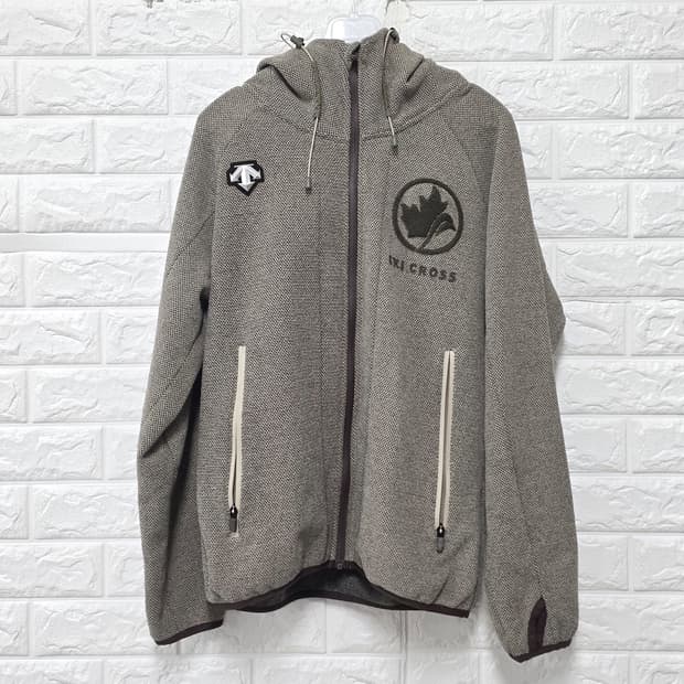 택포// 데상트 크로스 후드집업 / 팬츠 세트 M