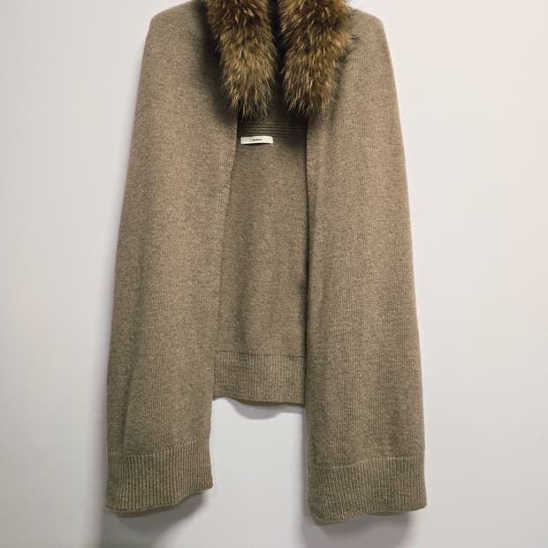 BOWEN 보웬 폭스퍼카라 숄 가디건 베이지