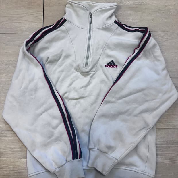 아디다시 트랙탑 반집업