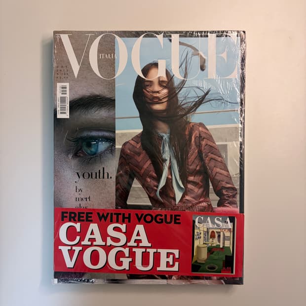 패션 컬렉션 잡지