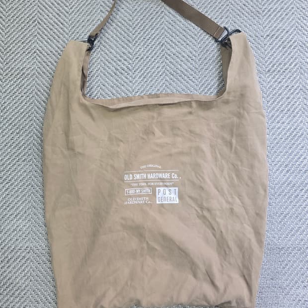 Niko and old smith tote bag