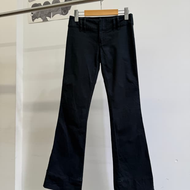 GAP 블랙 부츠컷 팬츠