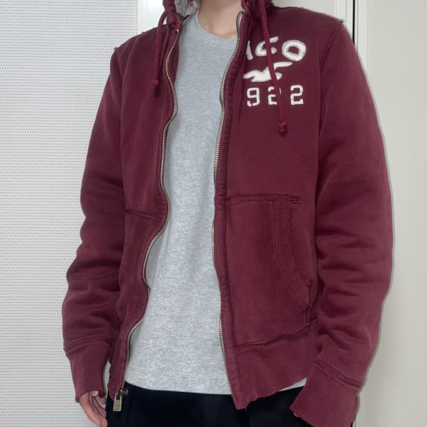 Vtg zip-up hoodie