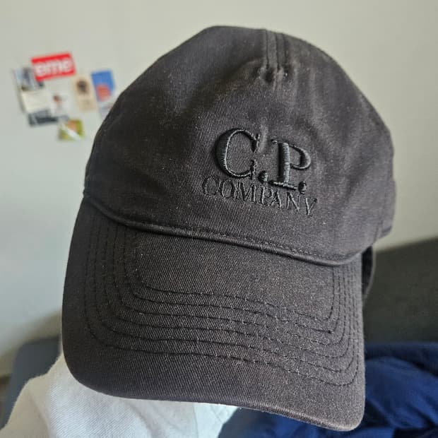 Cp컴퍼니 고글 볼캡