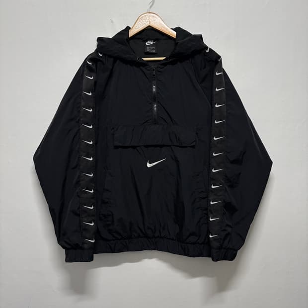 나이키 스우시 사이드라인 아노락