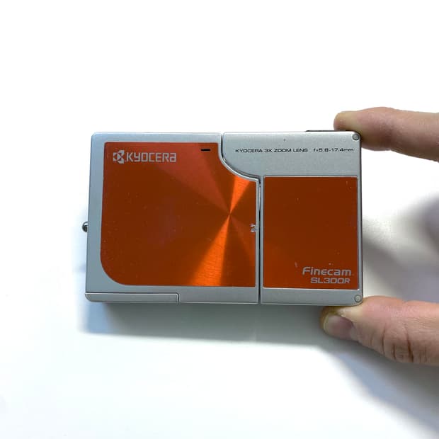 교세라 SL300R 디지털 카메라