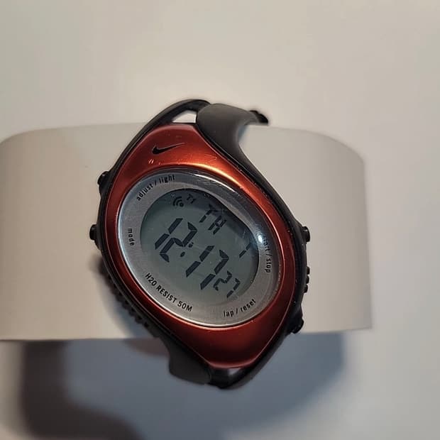 나이키 트라이엑스 Fly Red Digital 50mm
