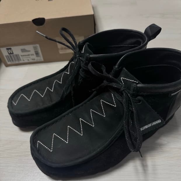 [uk8]클락스x네이버후드 왈라비 부츠 고어텍스