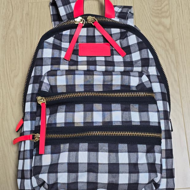 마크제이콥스 체크패턴 백팩