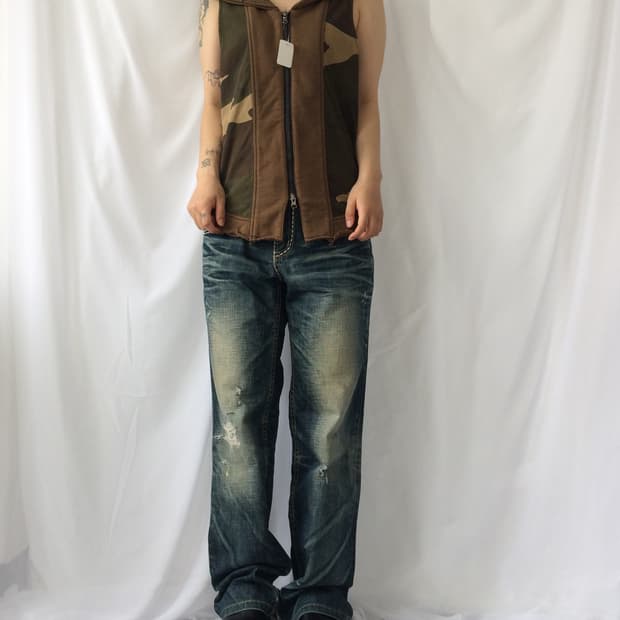 Camo pattern layer hood vest