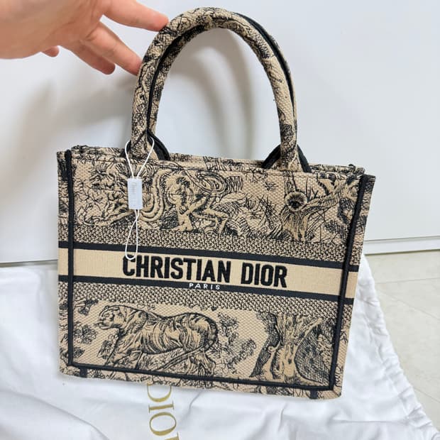 Dior