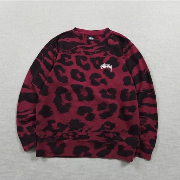 스투시 레오파드 맨투맨 구합니다