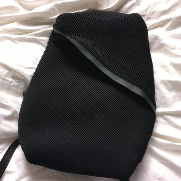 이세이미야케 백팩 블랙