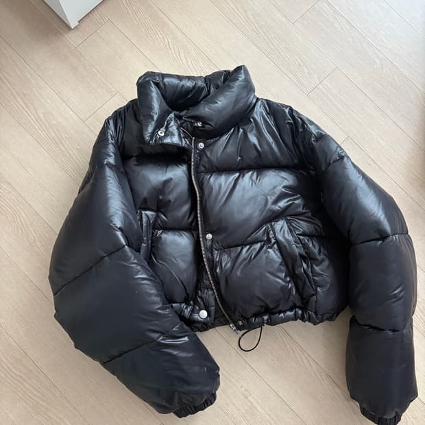 에잇세컨즈 크롭패딩