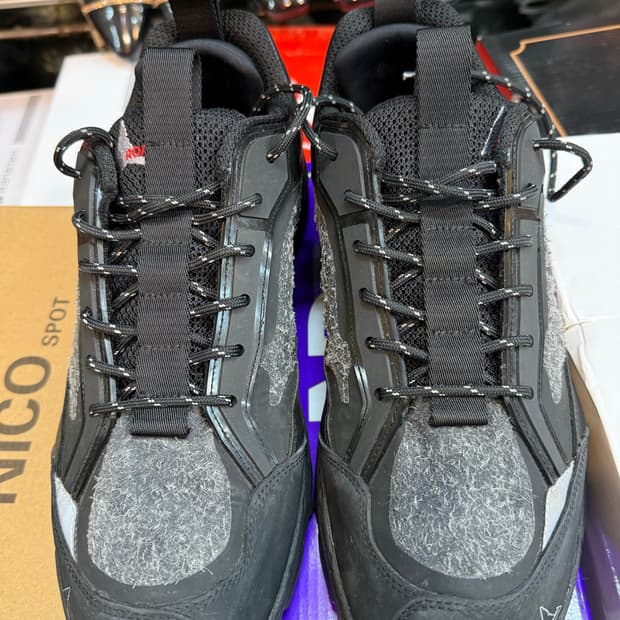 (EU45) 로아 하이킹 락파 블랙