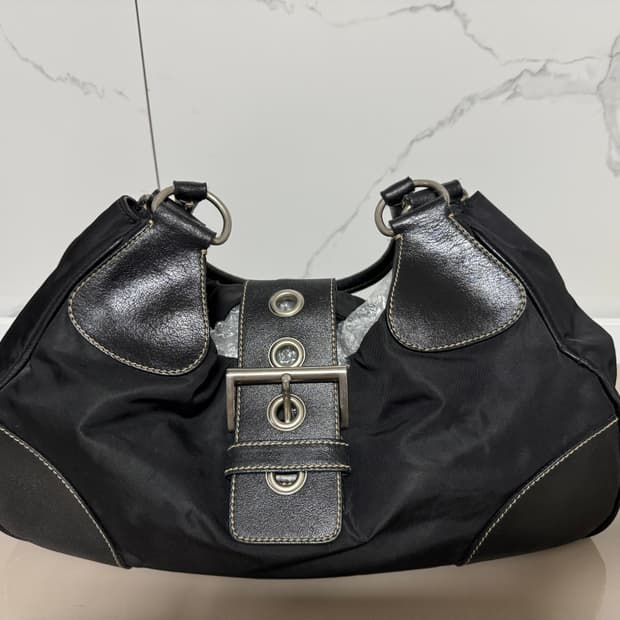 프라다 나일론 레더호보백 