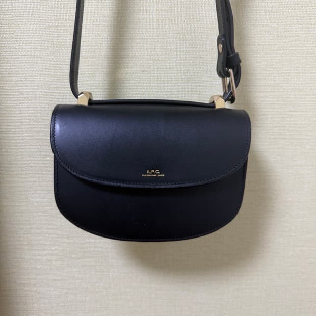 아페쎄 제네바 크로스백