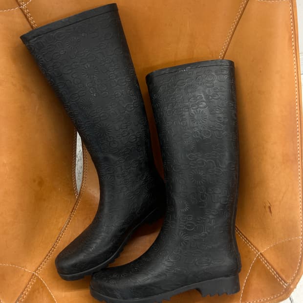 어그 레인 부츠 250
