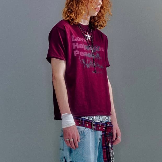 [VACANT ARCHIVE] Della artwork T-shirt