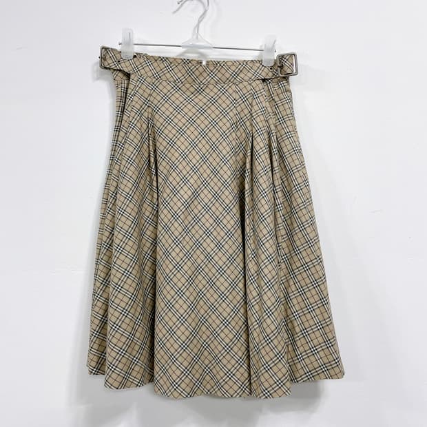 버버리 주름 스커트