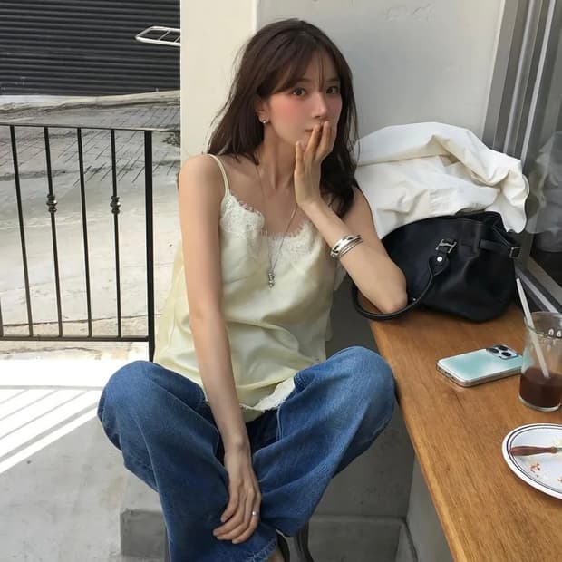 온앤온 레이스슬리브리스 블라우스