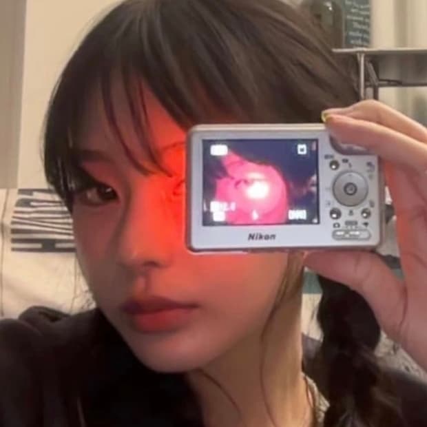 미품 특S급 일본 니콘 쿨픽스 빈티지디카 박스풀세트 카리나 블핑 카메라