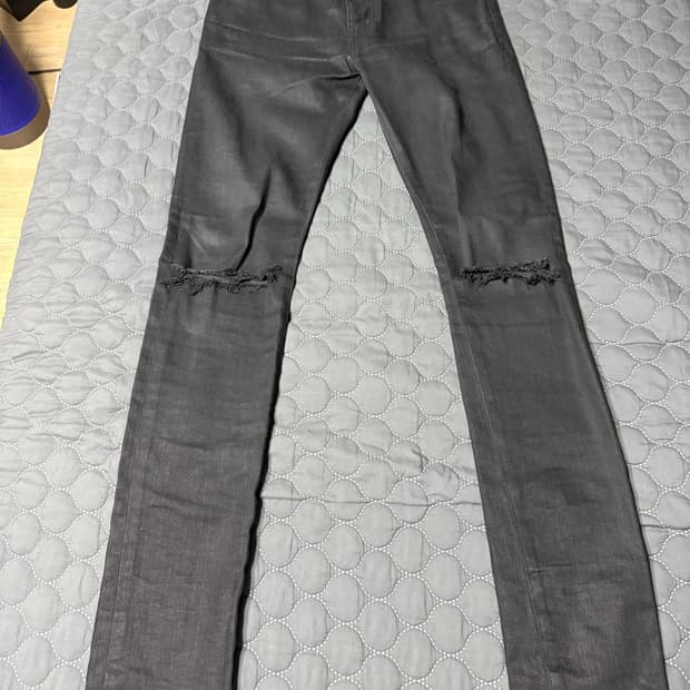 SL 15FW 블랙 디스트로이드 진(에디 슬리먼)