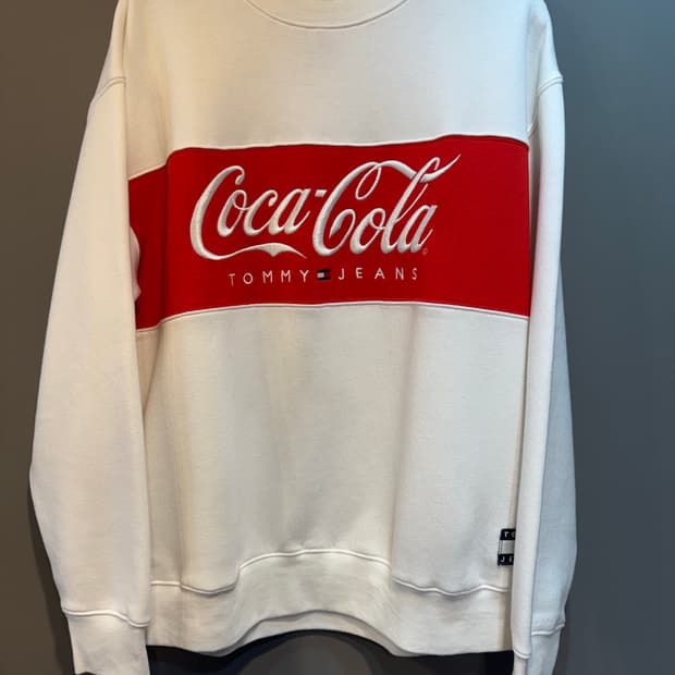 코카콜라x타미 맨투맨