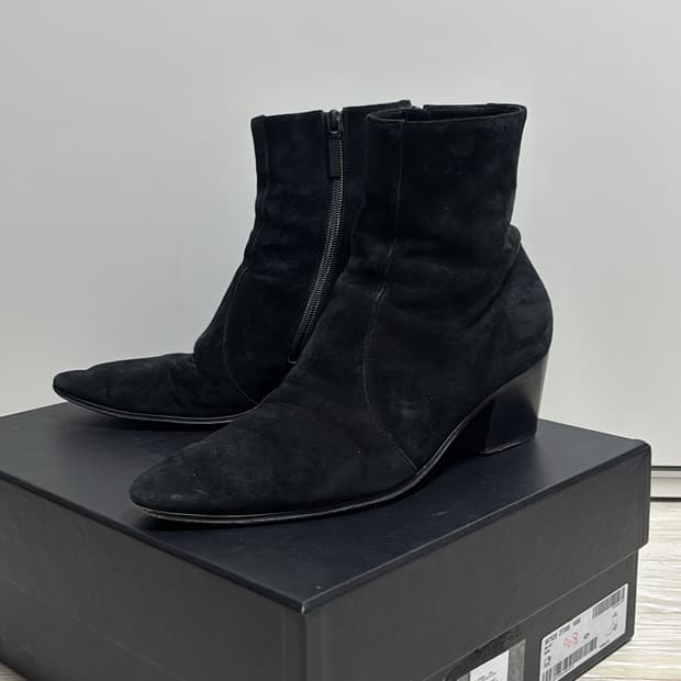 생로랑 바실리 22fw 스웨이드 앵클부츠 42.5사이즈