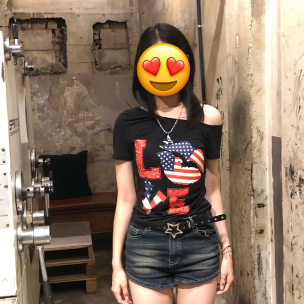 원 숄더 LOVE 반팔티