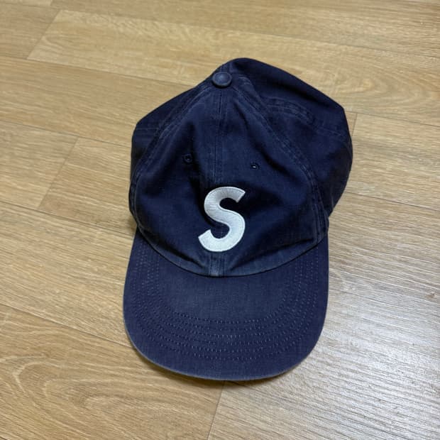 슈프림 피그먼트 프린트 S 로고 6-패널 캡 네이비 - 23FW