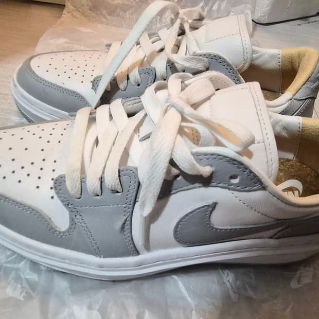 나이키 조던 1 엘리베이트 로우 울프그레이