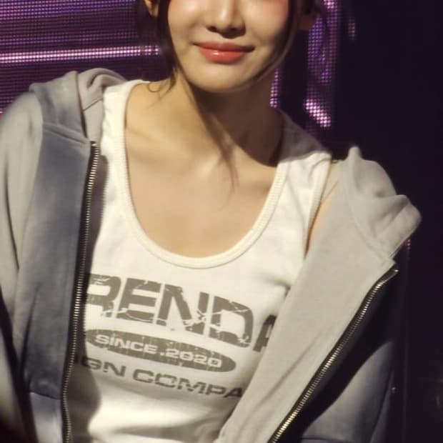 (닝닝 착용) 프렌다 PDC LOGO RIBBED SLEEVE LESS