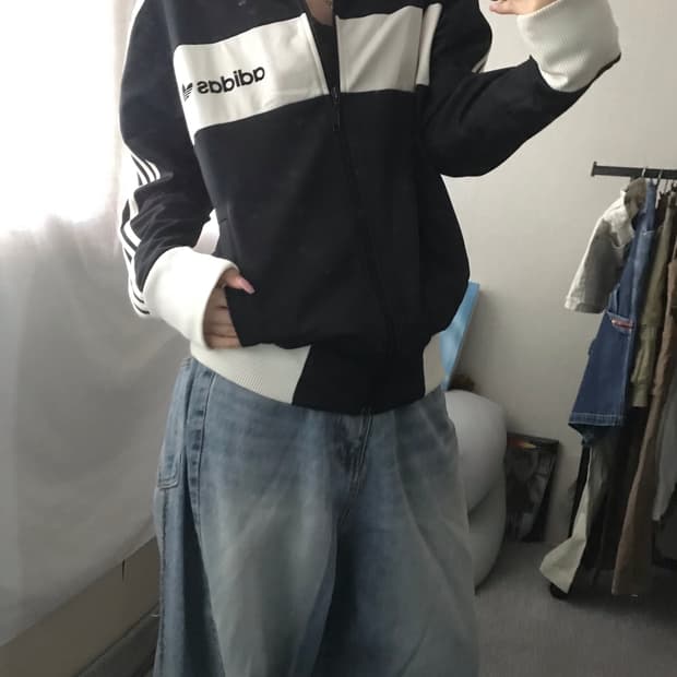 아디다스 검흰 져지