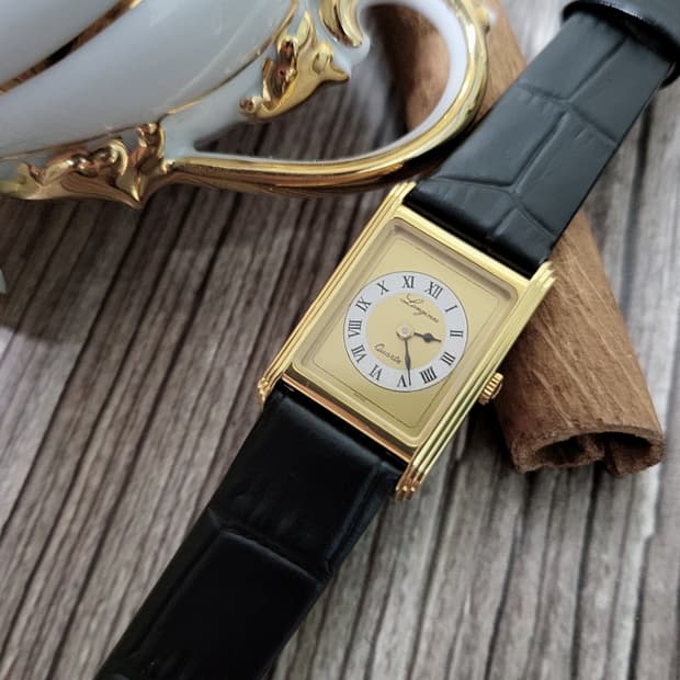 정품 론진 150주년  탱크 클래식 여성용 쿼츠시계