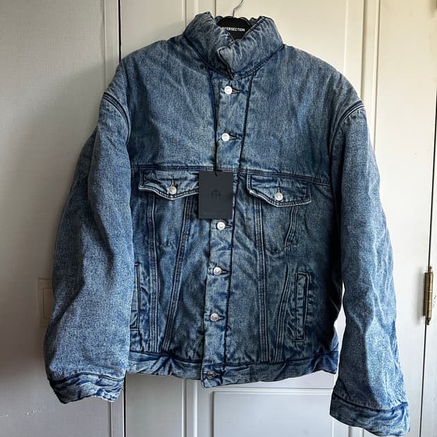 인터섹션 오버사이즈 패디드 데님 자켓 블루