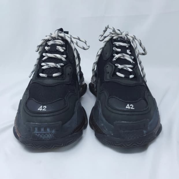 발렌시아가 트리플 블랙 스니커즈 275