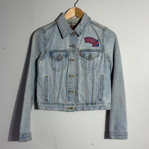 리바이스 보그 패치 크롭 데님 자켓