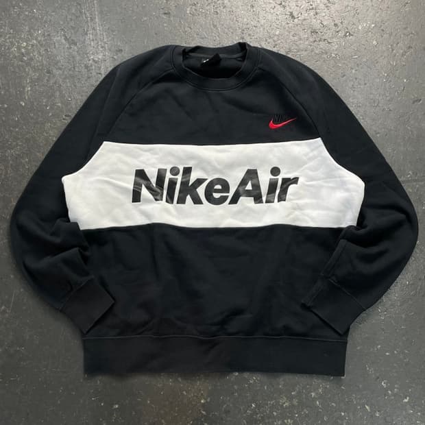 105 나이키 에어 맨투맨