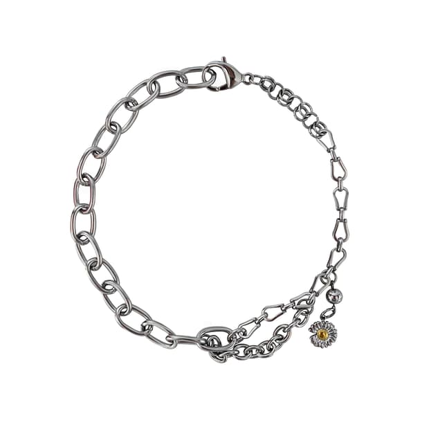 Blod chain daisy necklace