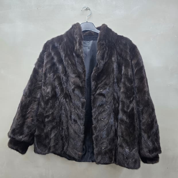 SAGA MINK 밍크 코트